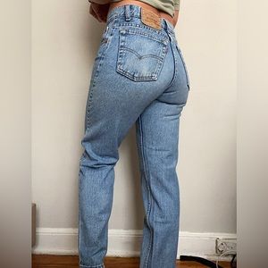 Vintage Levis 550 Light Stone Wash Jeans💙 Narrow Hips